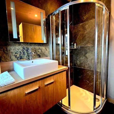 Luxury With Indoor Pool Chalet *